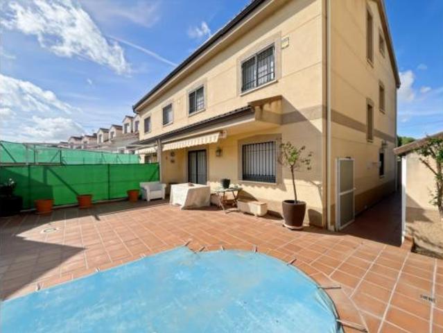 Chalet en venta en Valdelaguna, Madrid