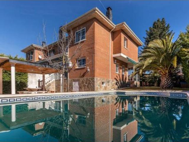 Chalet en venta en Los Hueros, Villalbilla
