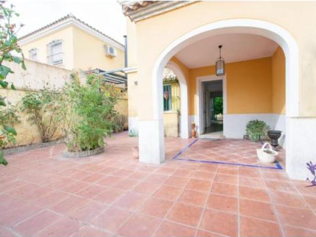 Chalet en venta en Villanueva del Ariscal, Sevilla