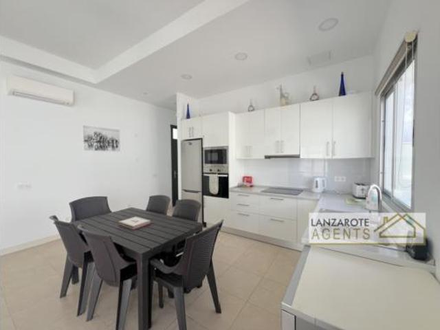 Chalet en venta en Playa Blanca, Yaiza