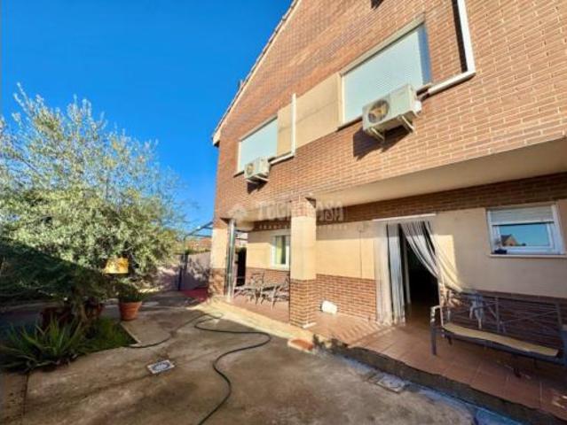 Chalet en venta en Yunquera De Henares, Castilla-La Mancha