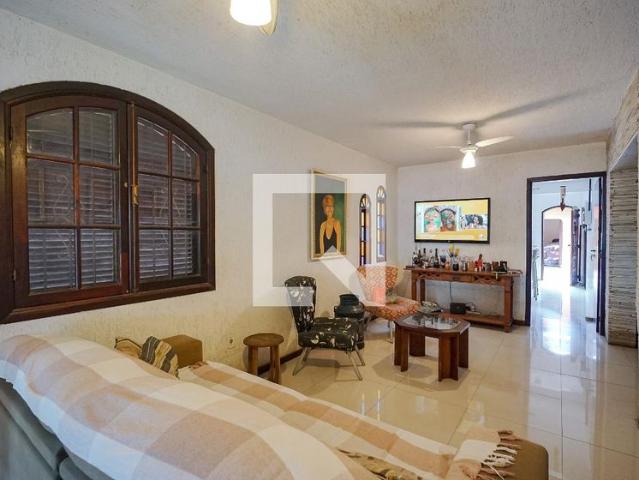 Casa aluguel em Região Geográfica Imediata do Rio de Janeiro, Região Metropolitana do Rio de Janeiro