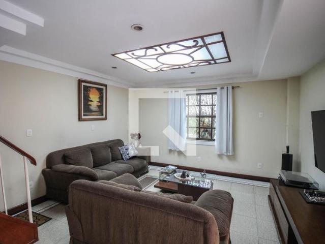 Casa aluguel em Região Geográfica Imediata do Rio de Janeiro, Região Metropolitana do Rio de Janeiro