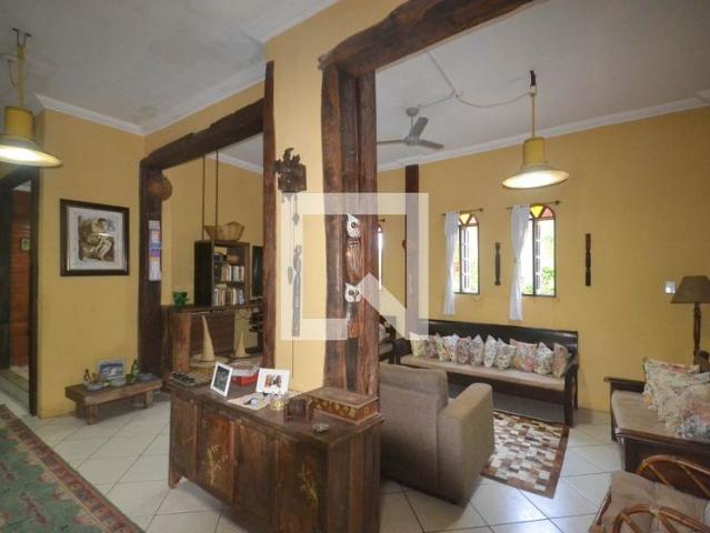 Casa aluguel em Região Geográfica Imediata do Rio de Janeiro, Região Metropolitana do Rio de Janeiro