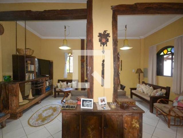 Casa aluguel em Região Geográfica Imediata do Rio de Janeiro, Região Metropolitana do Rio de Janeiro