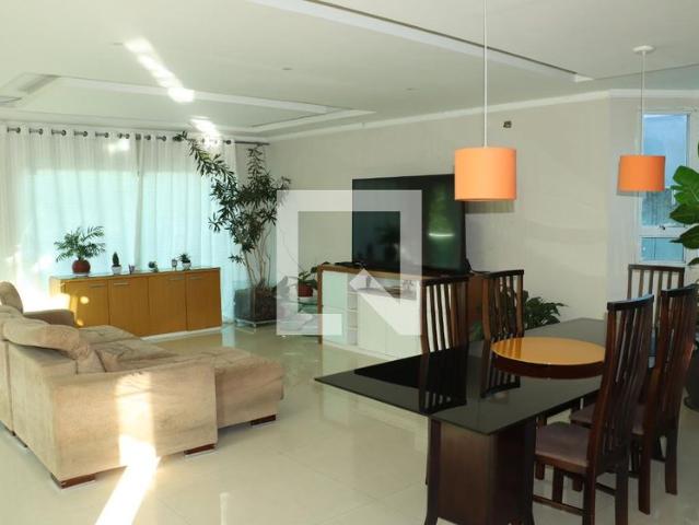 Casa aluguel em Região Imediata de São Paulo, Região Metropolitana de São Paulo