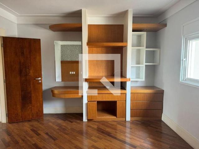 Casa aluguel em Região Imediata de Taubaté-Pindamonhangaba, Região Metropolitana do Vale do Paraíba e Litoral Norte
