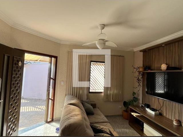 Casa aluguel em Região Imediata de São José dos Campos, Região Metropolitana do Vale do Paraíba e Litoral Norte