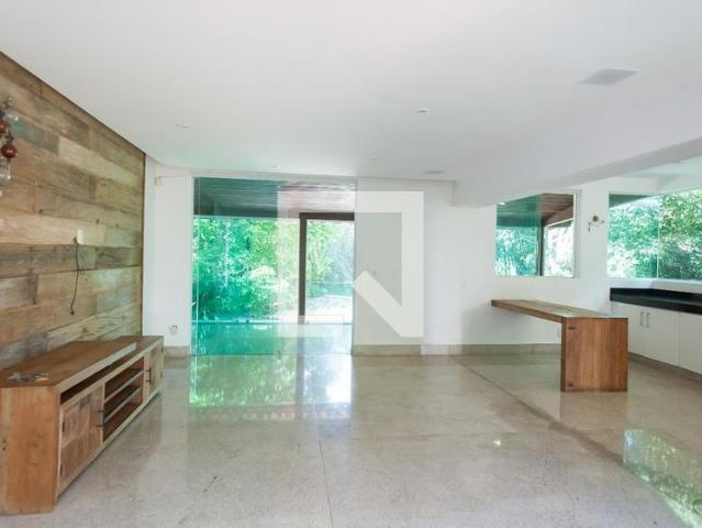 Casa aluguel em Região Geográfica Imediata de Belo Horizonte, Região Metropolitana de Belo Horizonte