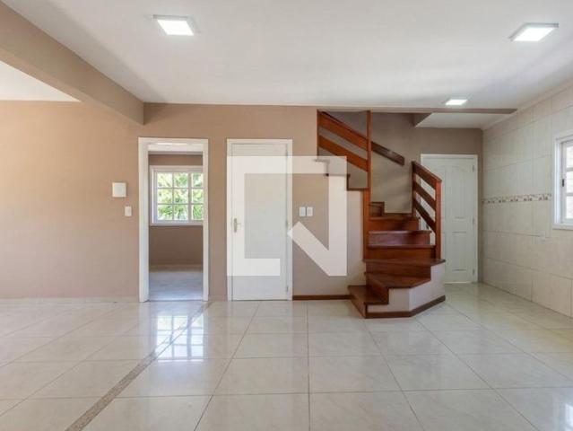 Casa aluguel em Região Geográfica Imediata de Porto Alegre, Região Metropolitana de Porto Alegre