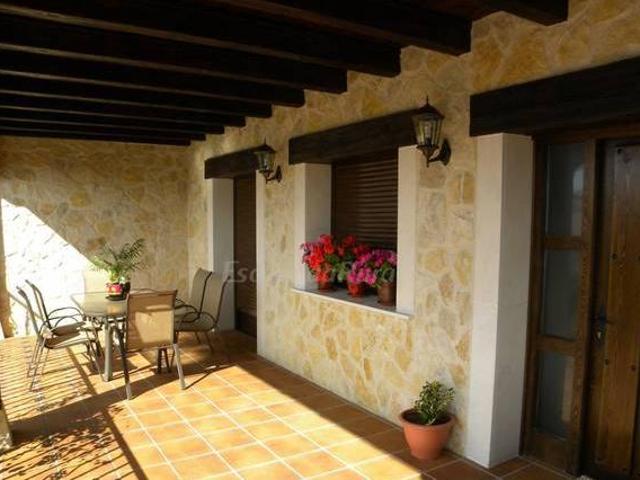 Casa en alquiler en Zarzuela Del Monte, Castilla y León