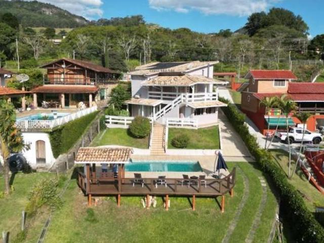 Casa venda em Joanópolis