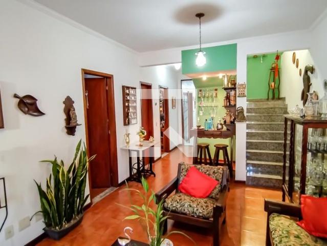 Casa aluguel em Região Geográfica Imediata do Rio de Janeiro, Região Metropolitana do Rio de Janeiro