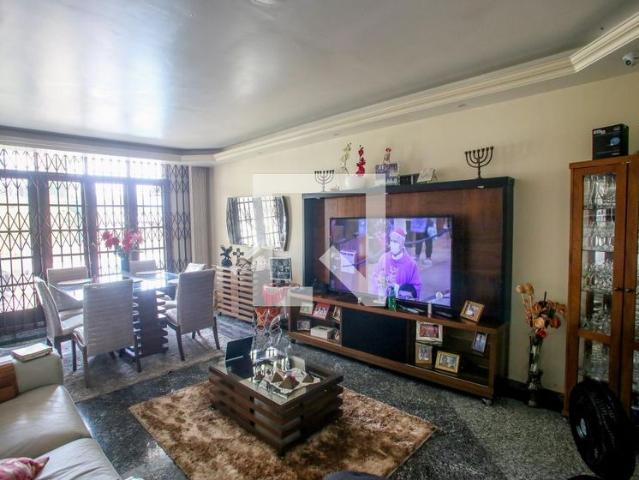 Casa aluguel em Região Geográfica Imediata do Rio de Janeiro, Região Metropolitana do Rio de Janeiro