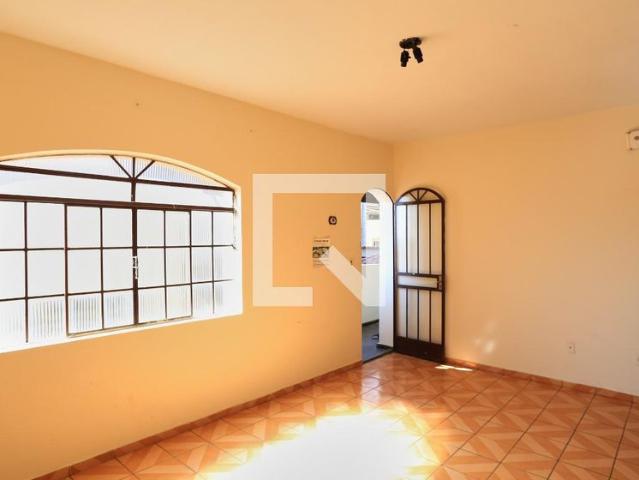 Casa aluguel em Região Geográfica Imediata de Belo Horizonte, Região Metropolitana de Belo Horizonte