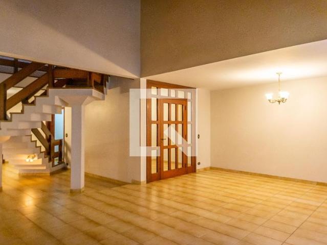 Casa aluguel em Região Imediata de São Paulo, Região Metropolitana de São Paulo