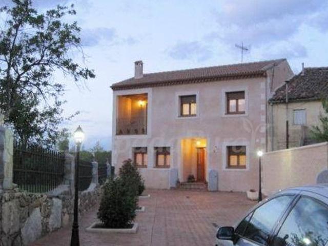Casa en alquiler en Aldealengua De Pedraza, Castilla y León