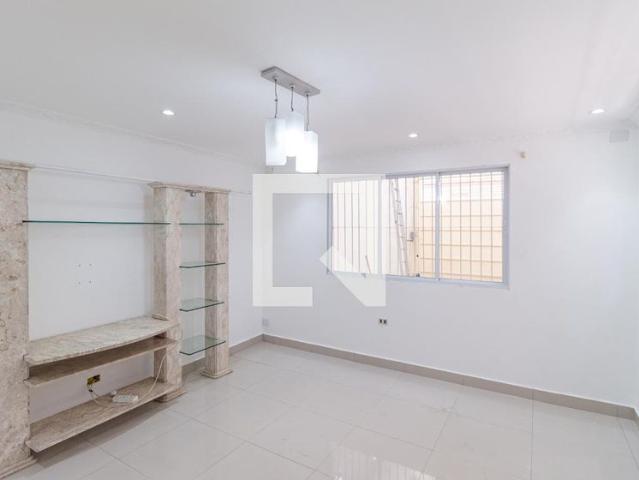 Casa aluguel em Jardim São Silvestre, Osasco