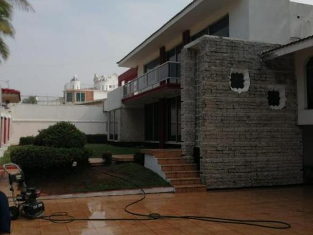 Casa Petrolera