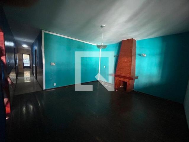 Casa aluguel em Região Geográfica Imediata do Rio de Janeiro, Região Metropolitana do Rio de Janeiro