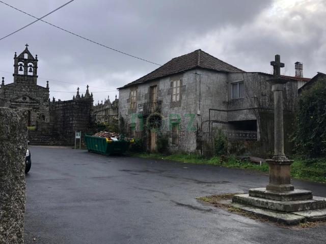 Casa en venta en Parada de Labiote, O Carballiño