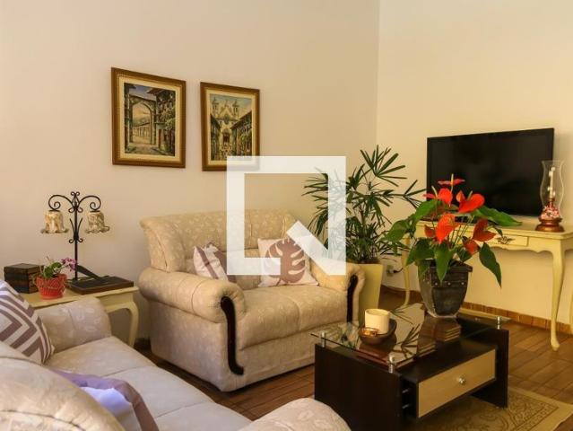 Casa aluguel em Região Geográfica Imediata do Rio de Janeiro, Região Metropolitana do Rio de Janeiro