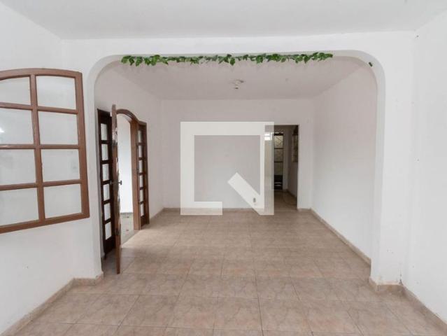 Casa aluguel em Região Geográfica Imediata de Belo Horizonte, Região Metropolitana de Belo Horizonte
