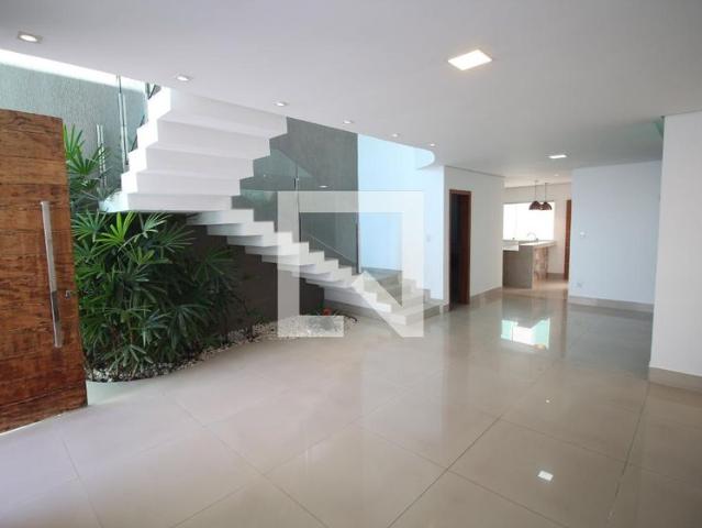Casa aluguel em Região Geográfica Imediata de Belo Horizonte, Região Metropolitana de Belo Horizonte