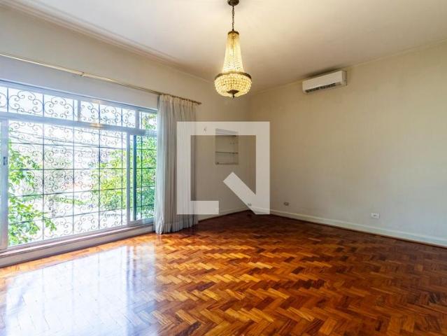 Casa aluguel em Região Imediata de São Paulo, Região Metropolitana de São Paulo