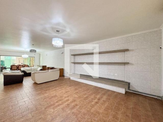 Casa aluguel em Região Imediata de São Paulo, Região Metropolitana de São Paulo