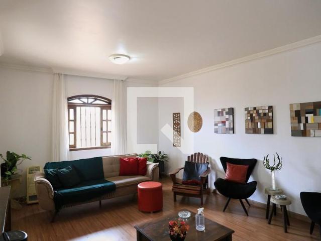 Casa aluguel em Região Geográfica Imediata de Belo Horizonte, Região Metropolitana de Belo Horizonte