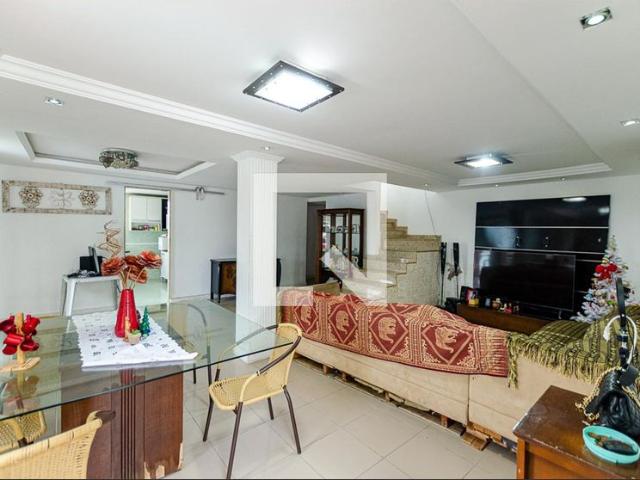 Casa aluguel em Região Geográfica Imediata do Rio de Janeiro, Região Metropolitana do Rio de Janeiro