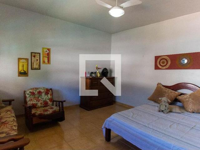Casa aluguel em Região Geográfica Imediata do Rio de Janeiro, Região Metropolitana do Rio de Janeiro