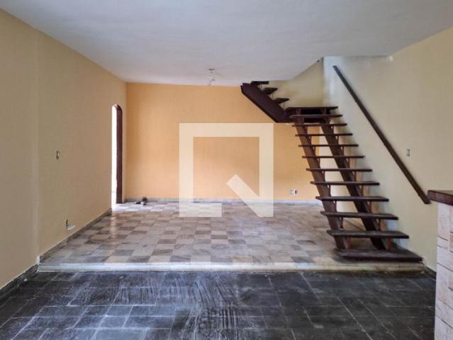 Casa aluguel em Piratininga, Niterói