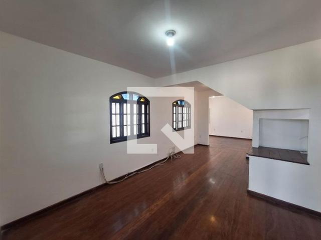 Casa aluguel em Região Geográfica Imediata do Rio de Janeiro, Região Metropolitana do Rio de Janeiro