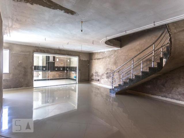 Casa aluguel em Região Imediata de São Paulo, Região Metropolitana de São Paulo