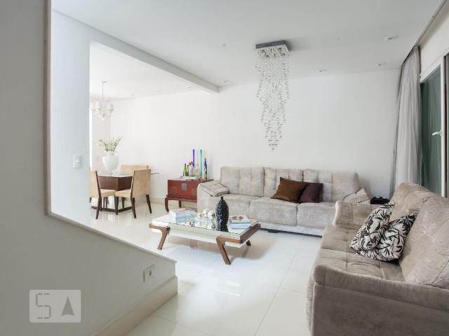 Casa aluguel em Região Imediata de São Paulo, Região Metropolitana de São Paulo