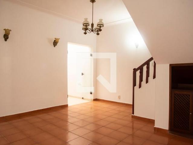 Casa aluguel em Região Imediata de São Paulo, Região Metropolitana de São Paulo