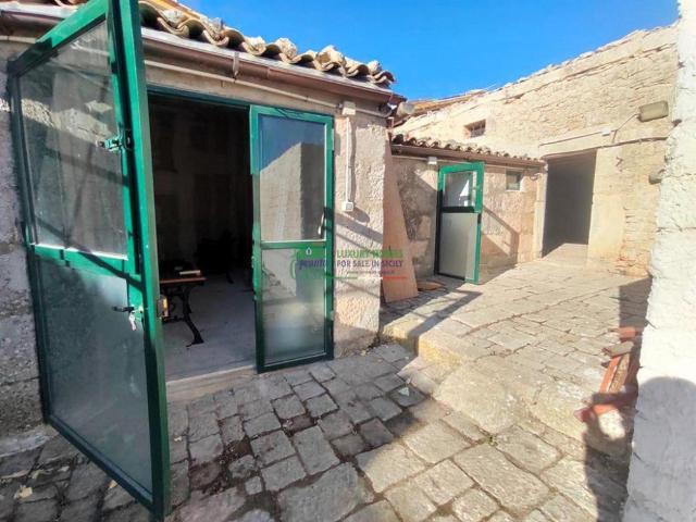 Villa Indipendente in affitto a Ragusa
