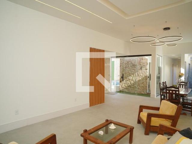 Casa aluguel em Região Geográfica Imediata do Rio de Janeiro, Região Metropolitana do Rio de Janeiro