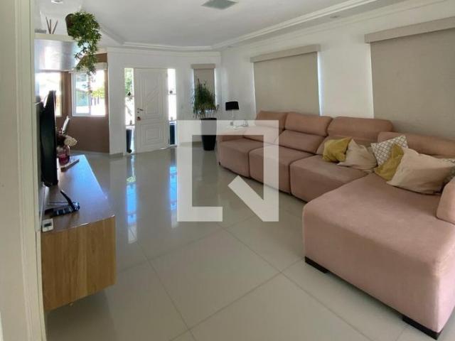 Casa aluguel em Região Geográfica Imediata do Rio de Janeiro, Região Metropolitana do Rio de Janeiro
