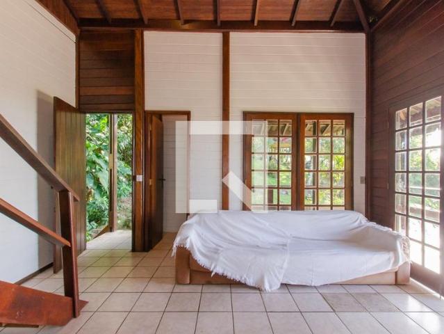 Casa aluguel em Região Geográfica Imediata de Florianópolis, Desterro
