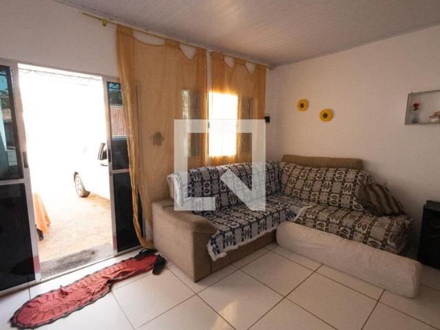 Casa aluguel em Região Imediata de São José dos Campos, Região Metropolitana do Vale do Paraíba e Litoral Norte