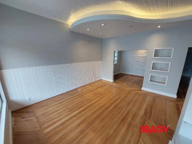 Casa aluguel em Região Geográfica Imediata de Florianópolis, São José