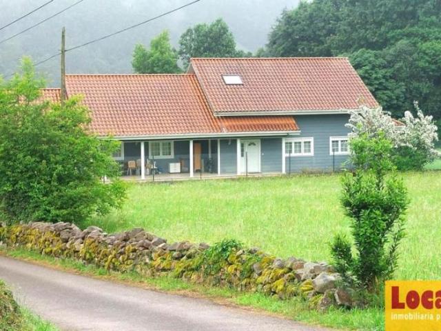 Casa en venta en Puente Viesgo, Cantabria
