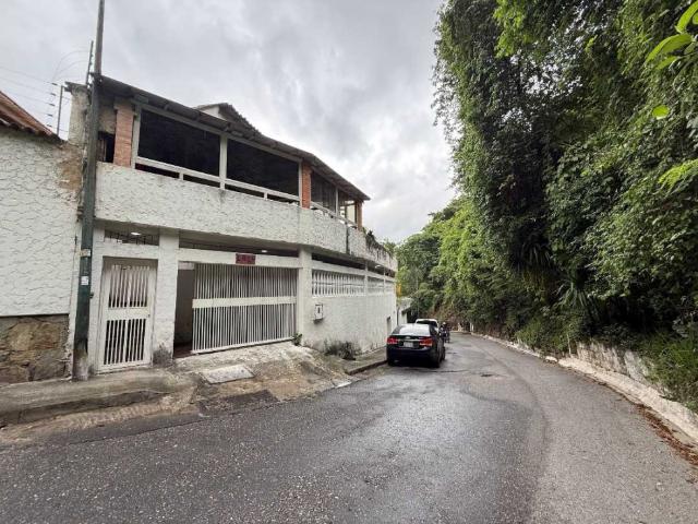Casa en venta en Los Chaguaramos, Caracas
