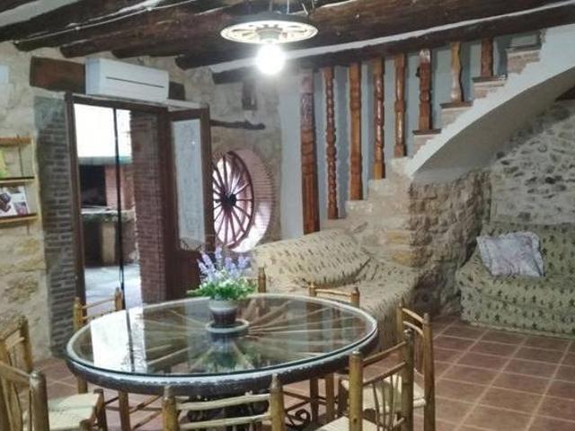 Casa en alquiler en Matarraña / Matarranya, Ráfales