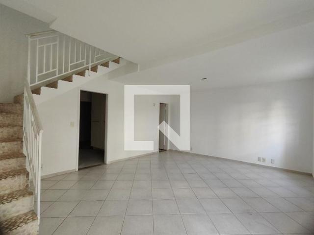 Casa aluguel em Região Geográfica Imediata do Rio de Janeiro, Região Metropolitana do Rio de Janeiro