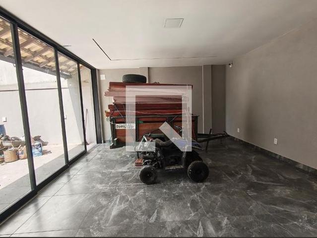 Casa aluguel em Região Geográfica Imediata do Rio de Janeiro, Região Metropolitana do Rio de Janeiro