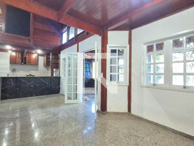 Casa aluguel em Região Geográfica Imediata do Rio de Janeiro, Região Metropolitana do Rio de Janeiro